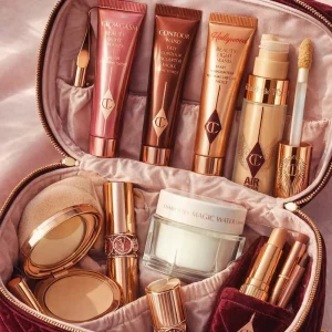 Hot CT Bestselling Lip Gloss Hydrating Lipstick Cushion Foundation Setting Powder Highlight Blush Skincare Essence Makeup Sets