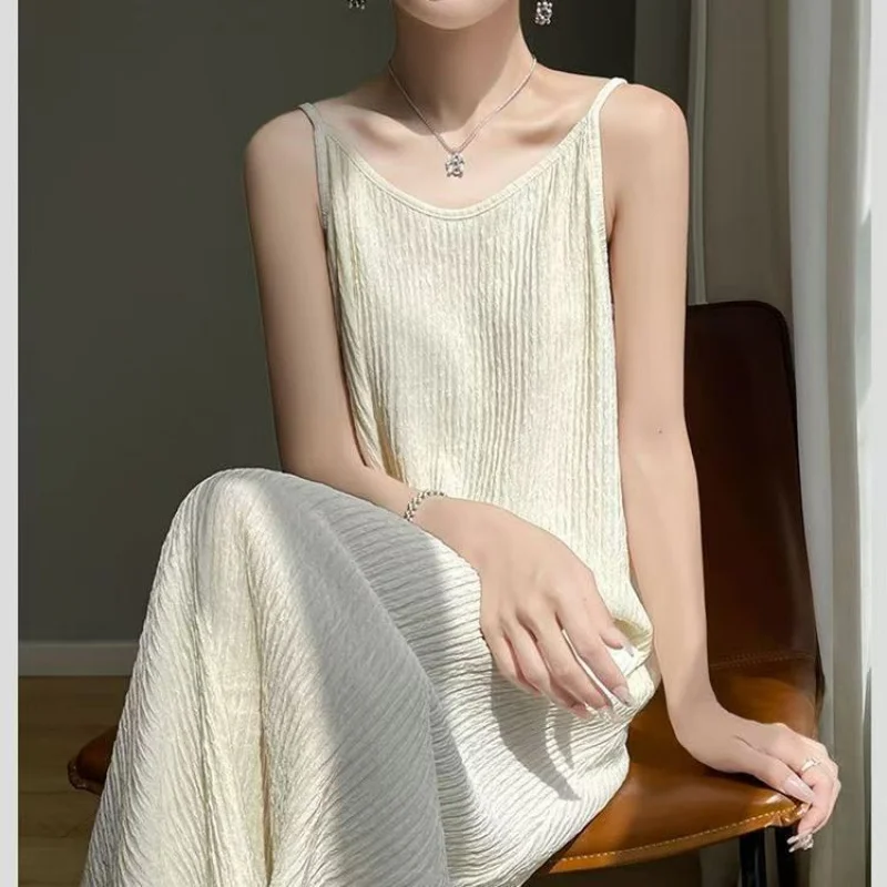 Original Black White Chiba Pleated Suspender Fashion Slimming Dress Women's Casual All-Match Loose Drooping Dress - Image 4