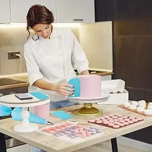  Pastry Bags and Tips