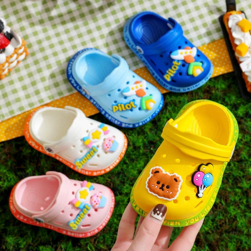 Summer Sandals For Girls Kids Baby Boys Girls Cartoon Baby Sandals Flat Heel Solid Soft Cartoon Slippers Children's Garden Shoes