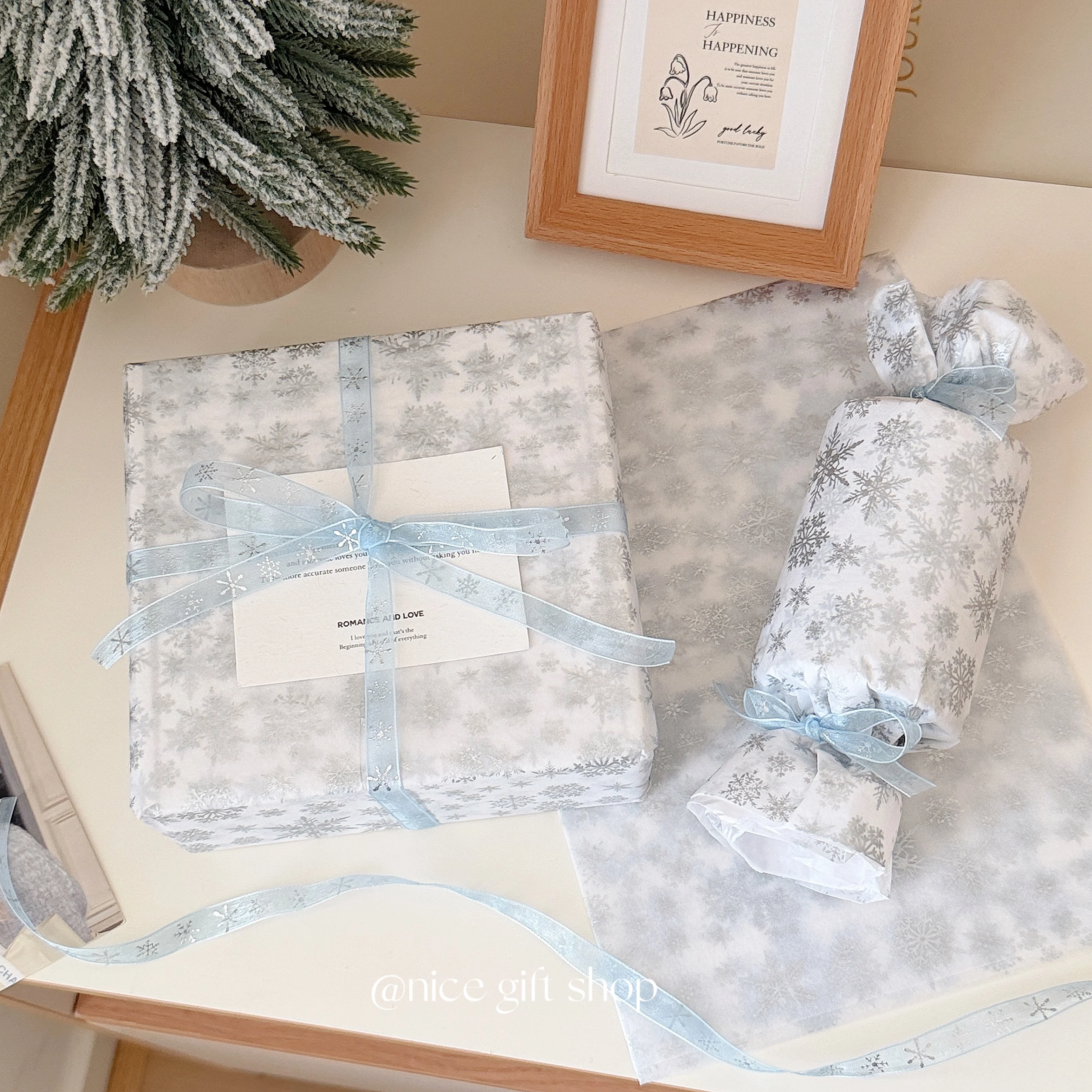 10/20pcs Silver Snowflake Pattern Gift Wrapping Paper, Thin Paper, Romantic Winter Holiday Decoration Paper, Party Paper, Flower - Image 4