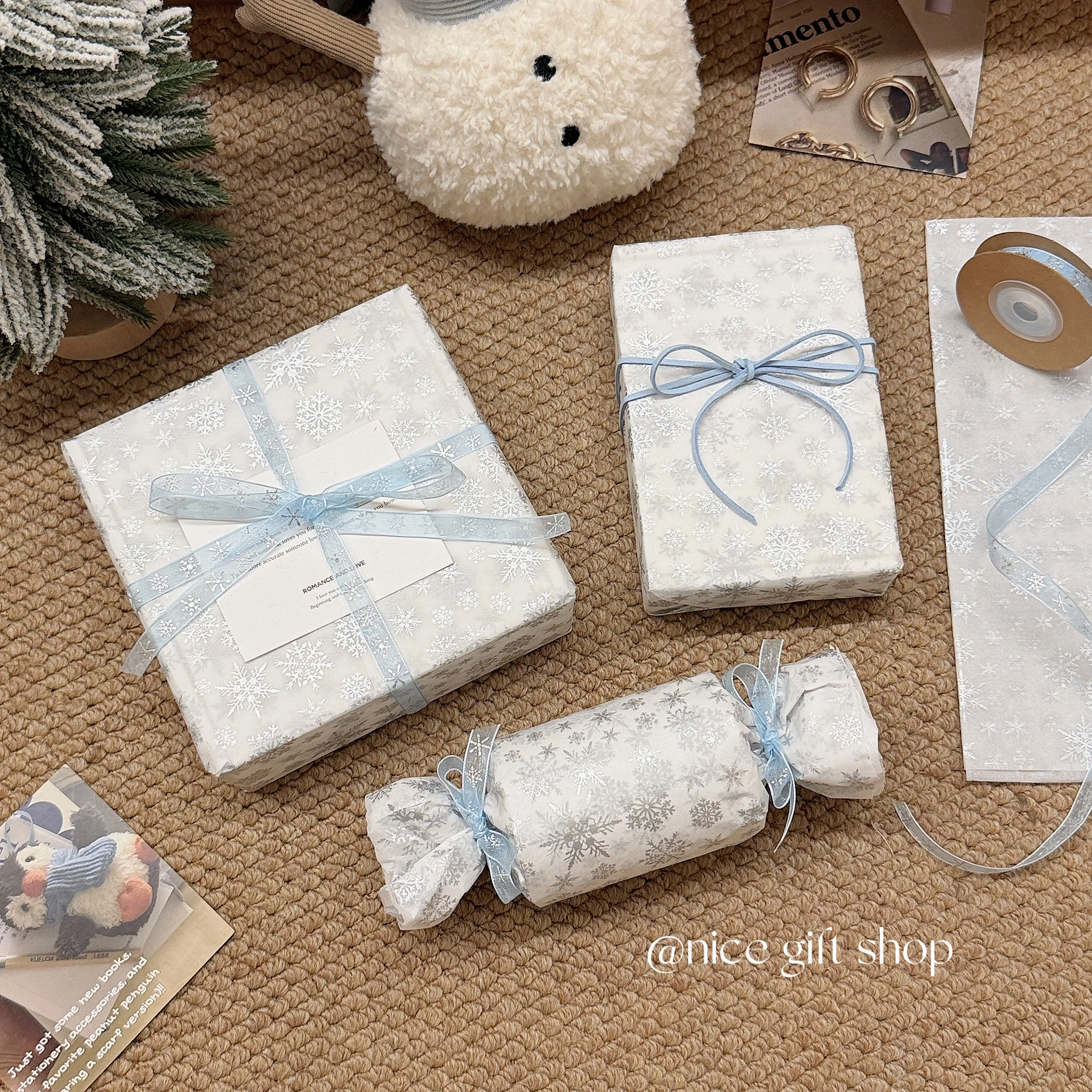 10/20pcs Silver Snowflake Pattern Gift Wrapping Paper, Thin Paper, Romantic Winter Holiday Decoration Paper, Party Paper, Flower - Image 5