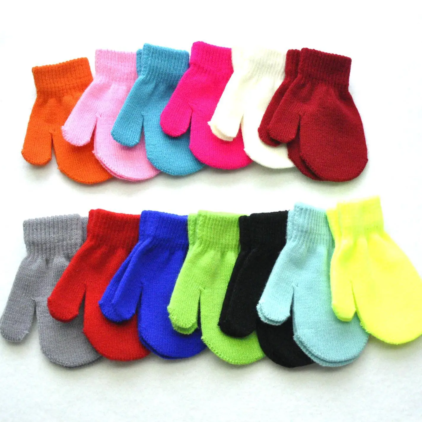1pc Soft and Warm Kids Gloves for Winter Accessories Classic Design for 1-4 Year Olds Toddlers Baby Mittens - Image 2