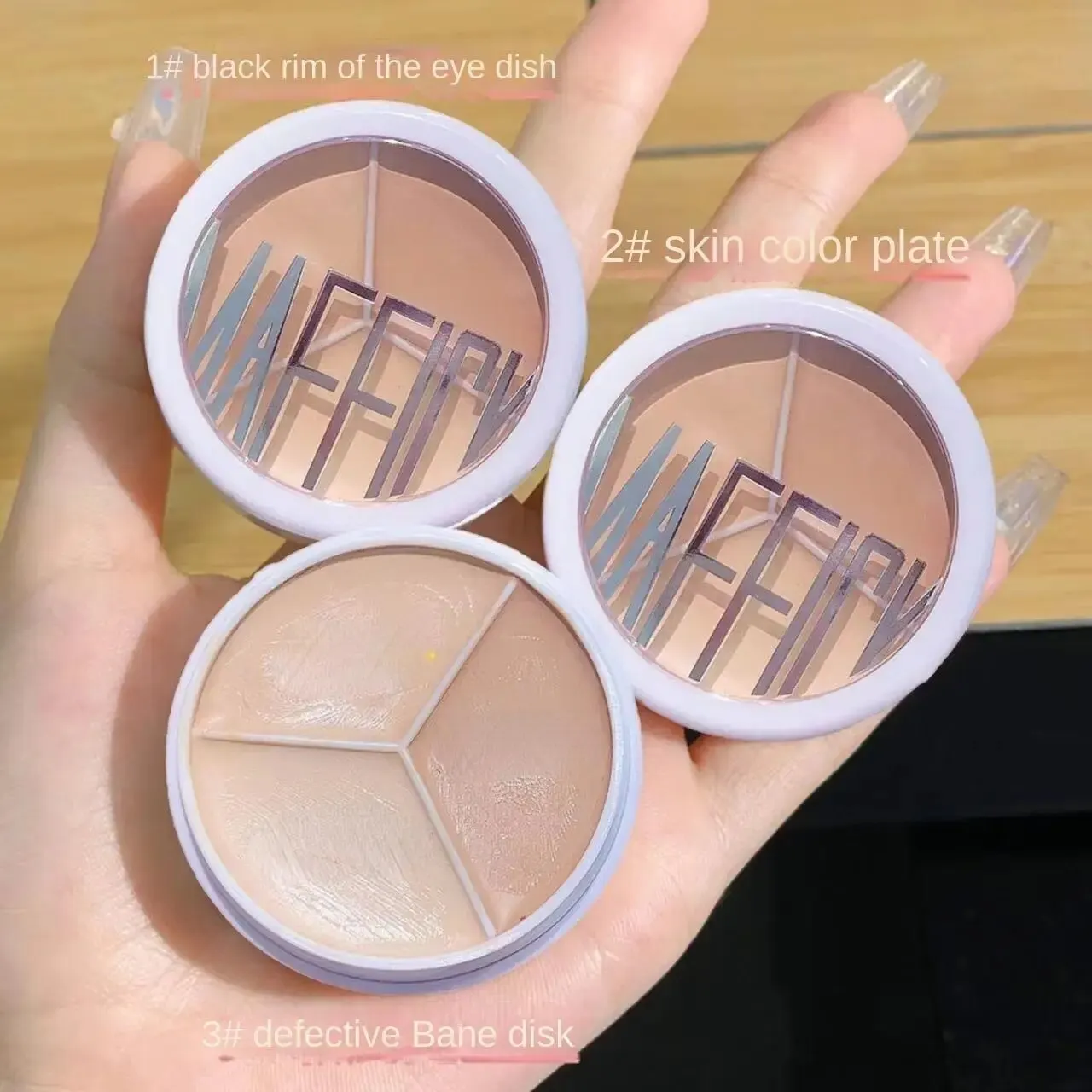 3-Color Concealer Palette Professionally Covers Dark Circles Around Eyes and Face - Image 4