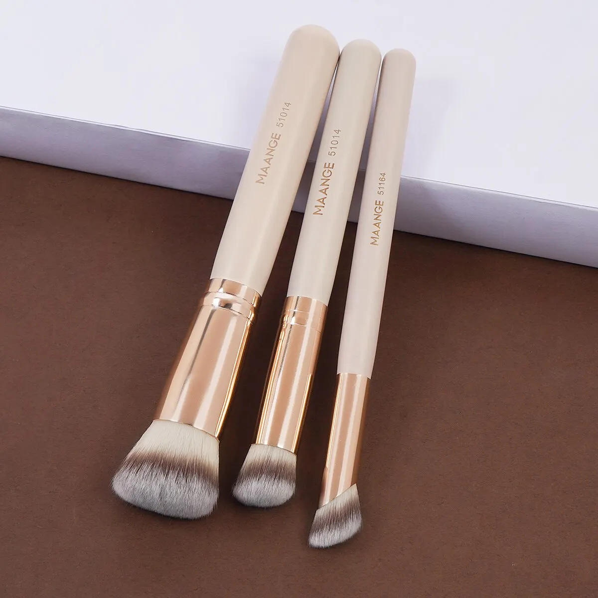 3pcs Makeup Brushes Set+2pcs Dry Air Cushion Puff Eye Shadow Concealer Brush Women Foundation Cosmetics Blush Blending Tools - Image 2