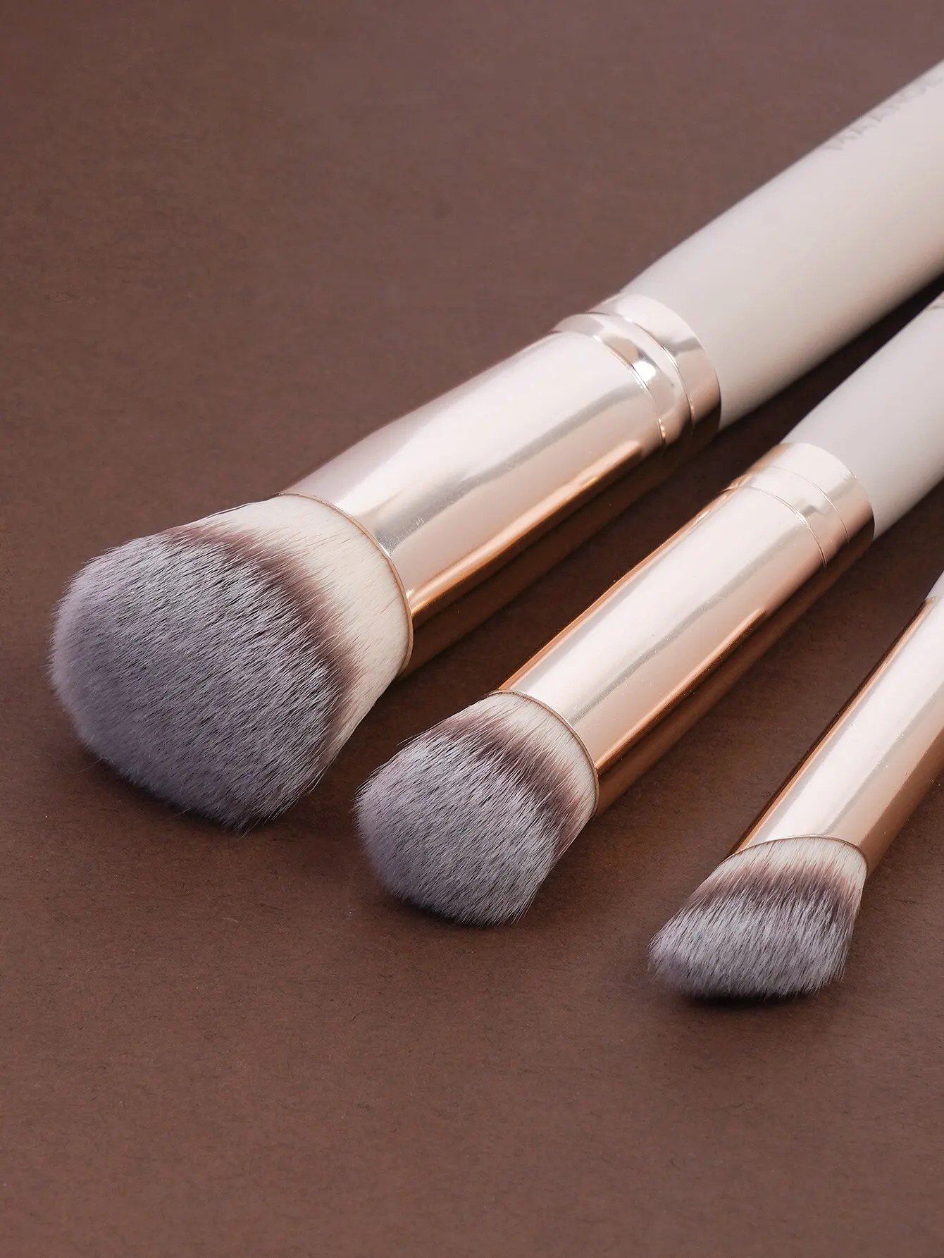 3pcs Makeup Brushes Set+2pcs Dry Air Cushion Puff Eye Shadow Concealer Brush Women Foundation Cosmetics Blush Blending Tools - Image 4