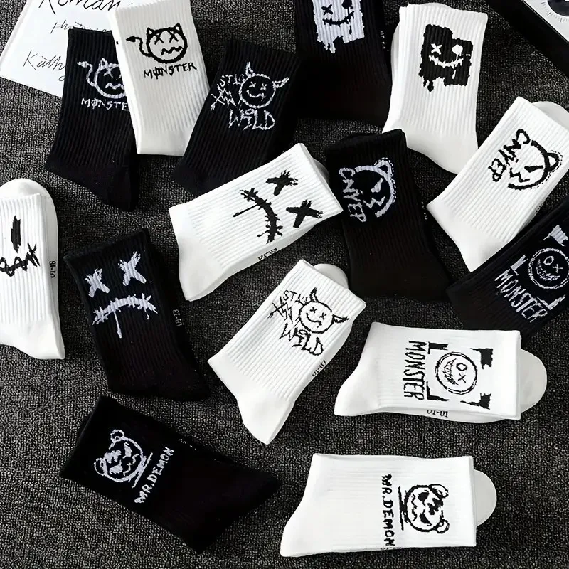 5/10 Pairs Men Women Graffiti Printed socks Street Style Soft Comfortable Sweat Absorbing Breathable Couple Sports Leisure Socks - Image 3