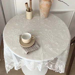 Beautiful Multifunctional Tulip Bouquet Lace Tablecloth Fashion White Tv Dust Cover Square Polyester Oven Dust Cover for Ho