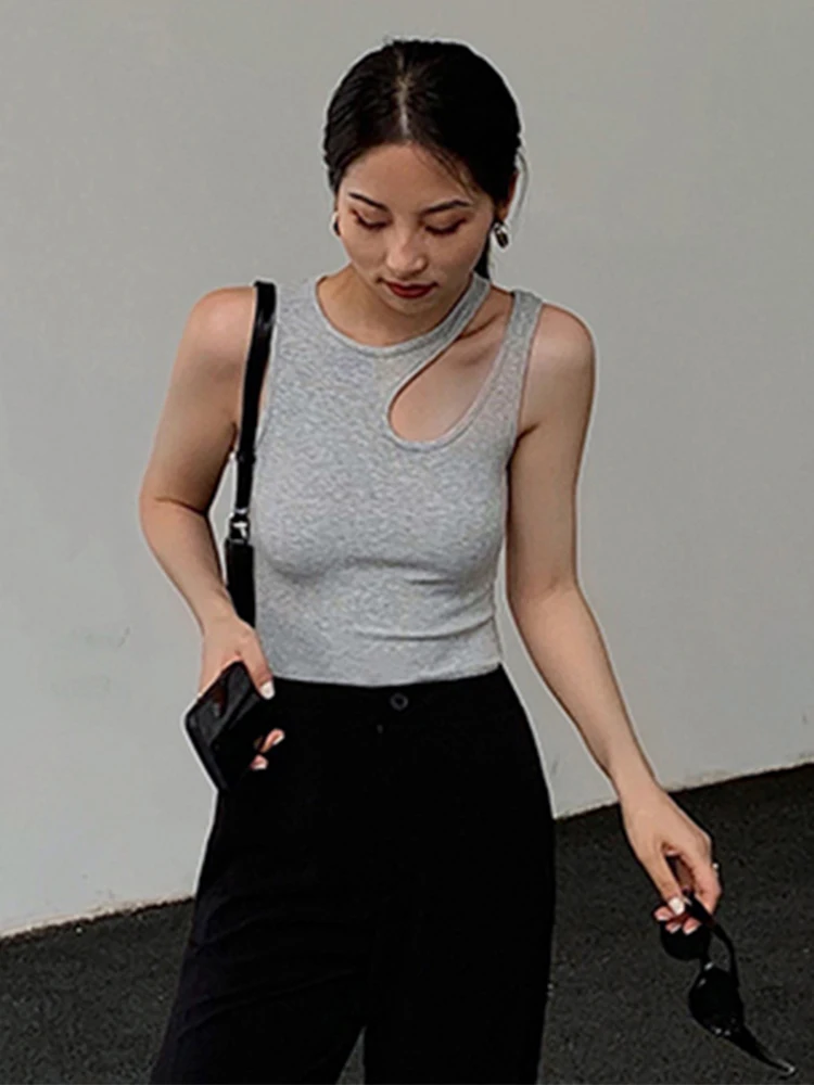 Casual y2k White Cut Out Women's T Shirt Sleeveless Slim T Shirts Female Clothing 2024 Summer Fashion crop top women camisetas - Image 4