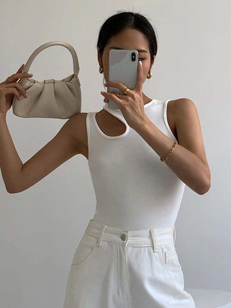 Casual y2k White Cut Out Women's T Shirt Sleeveless Slim T Shirts Female Clothing 2024 Summer Fashion crop top women camisetas - Image 3