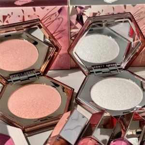 Fenty Beauty Diamond Star Highlight Plate How Many Carats Rose Rave Highlighter Trophy Wife Wattabrat Idol Same Contour Stick