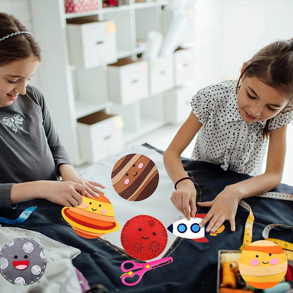 Fine motor skills sewing felt toys DIY sewing space system craft kit Early education vitality puzzle sewing kit - Image 4