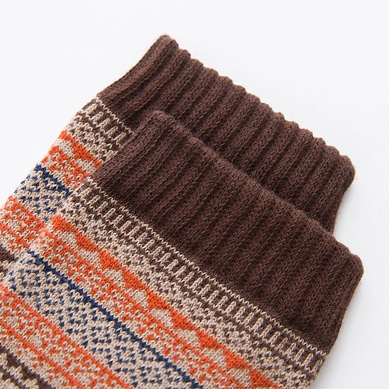 HSS Brand 5 Pairs Winter Men's Socks Thicken Sheep's Wool Socks Warm Men Retro Style Colorful Fashion Man Socks For Snow Boots - Image 4