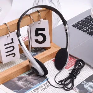 Retro Wired Headphones Hip Hop Trends Over Ear Earbud Walkman Earphone MP3 Wired Connection Music Personality Sports Headphones
