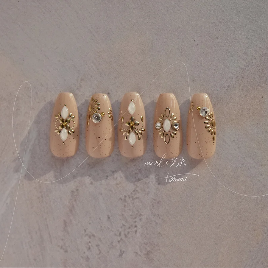 1 PCS Vintage Gold Floral High Quality 5D Embossed Nail Art Decals Nail Art Engraving Decoration Fashion Slider Nail Stickers - Image 2