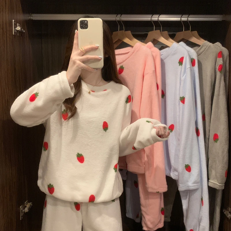 1 Sets Winter Thickened Warm Pajamas Sets For Women Coral Velvet Cute Strawberry Loungewear Female Leisure Thermal Nightwear New - Image 2