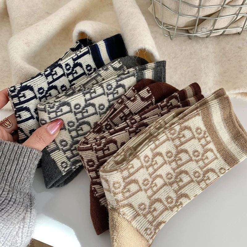 1/2/4Pairs Winter Wool Socks for Women Cashmere Warm Socks Letters Pattern Monogram Thick Mid Tube Designer Socks Luxury Korea - Image 3