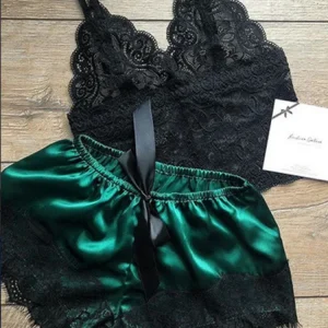 2 Pieces Pajamas Set for Women Sleepwear Sexy Lingerie Lace Silk Crop Tops and Shorts Sets Casual Nightwear Pijamas