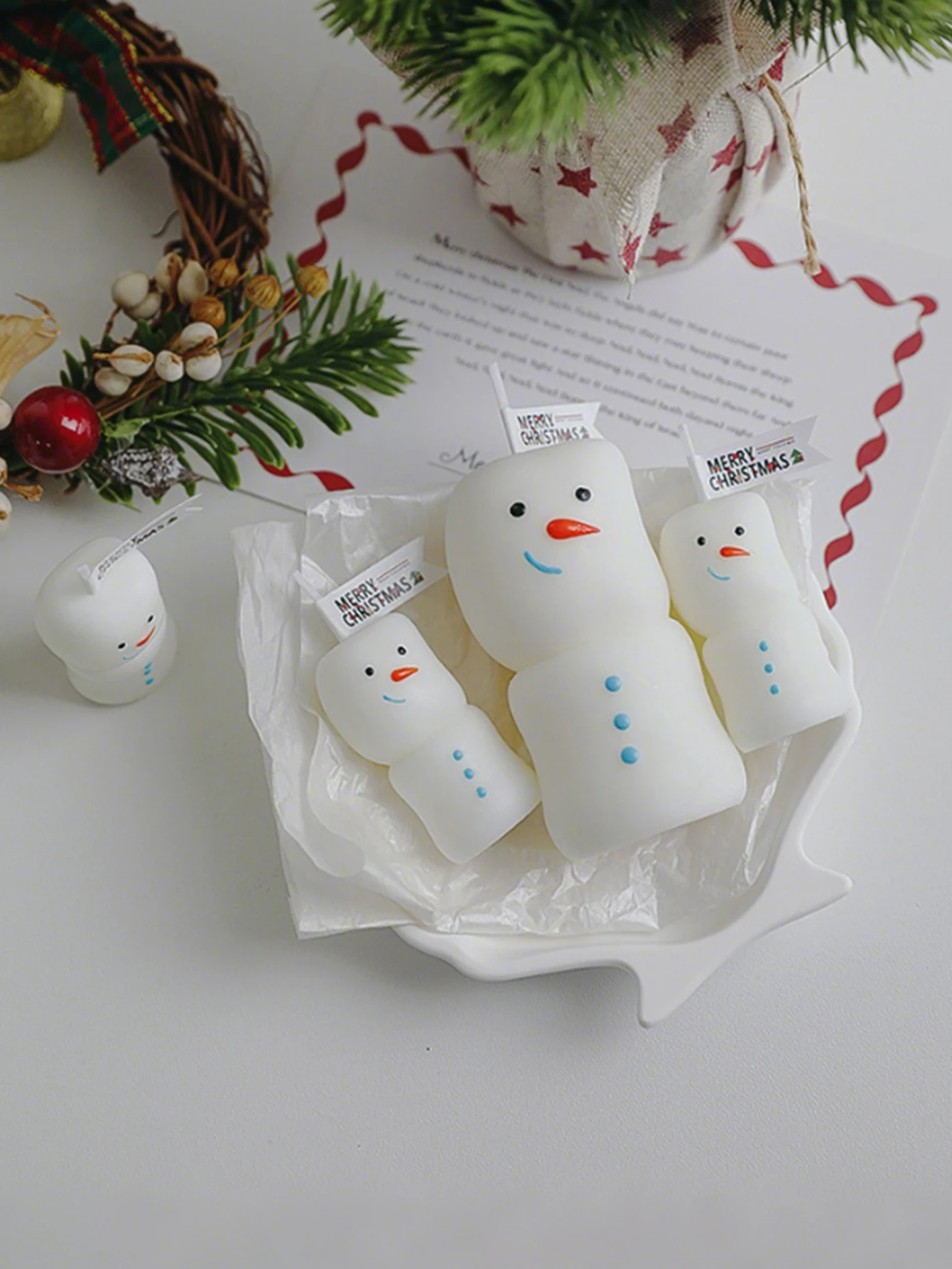 2 Pieces /Set, Christmas Snowman Scented Candle Set, Two Gift Boxes of One Large and One Small, Soybean Mixed Wax, British Pear - Image 4