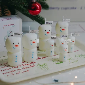 2 Pieces /Set, Christmas Snowman Scented Candle Set, Two Gift Boxes of One Large and One Small, Soybean Mixed Wax, British Pear