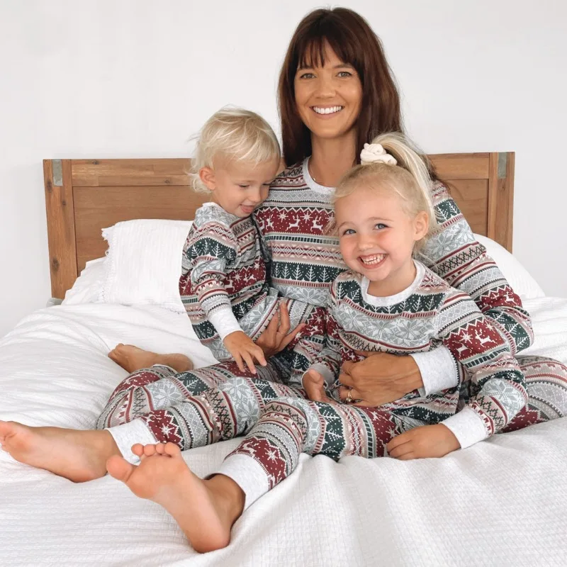 2026 New Family Christmas Pajamas Mom Dad Kids Matching Clothing Set Baby Romper Pjs Soft Loose 2 Pieces Suit Homewear Xmas Look - Image 4