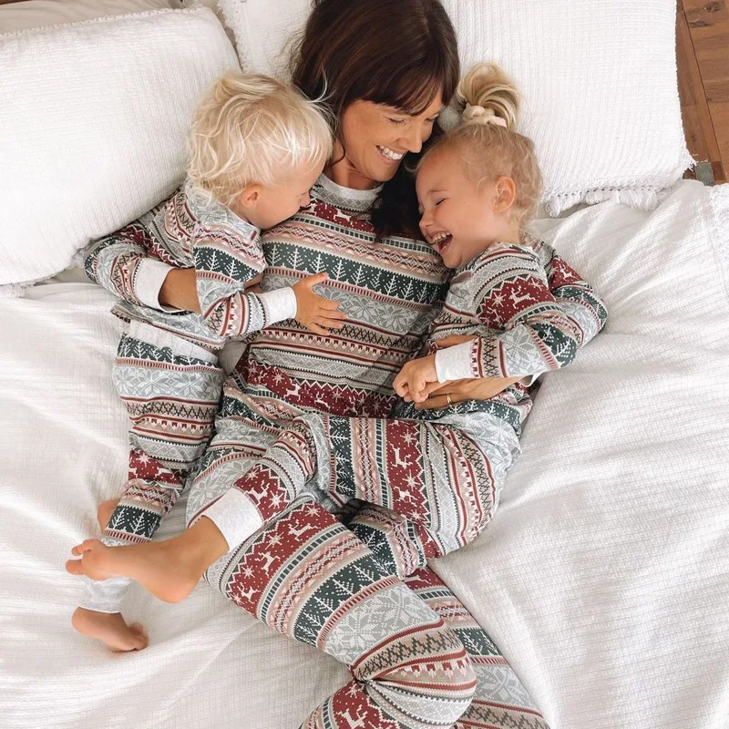 2026 New Family Christmas Pajamas Mom Dad Kids Matching Clothing Set Baby Romper Pjs Soft Loose 2 Pieces Suit Homewear Xmas Look - Image 6