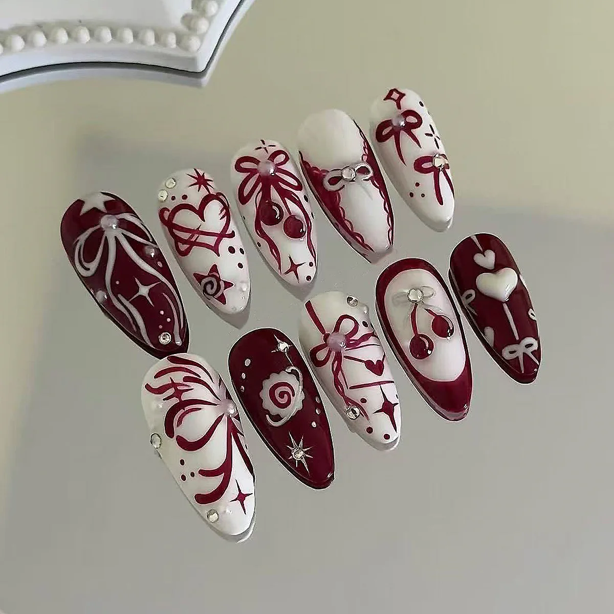 24pcs Wearable Press on Nails Strawberry Bow Design Nails Tips Red Short Almond Pearl Starlight Fake Nail Art Flower False Nails - Image 6