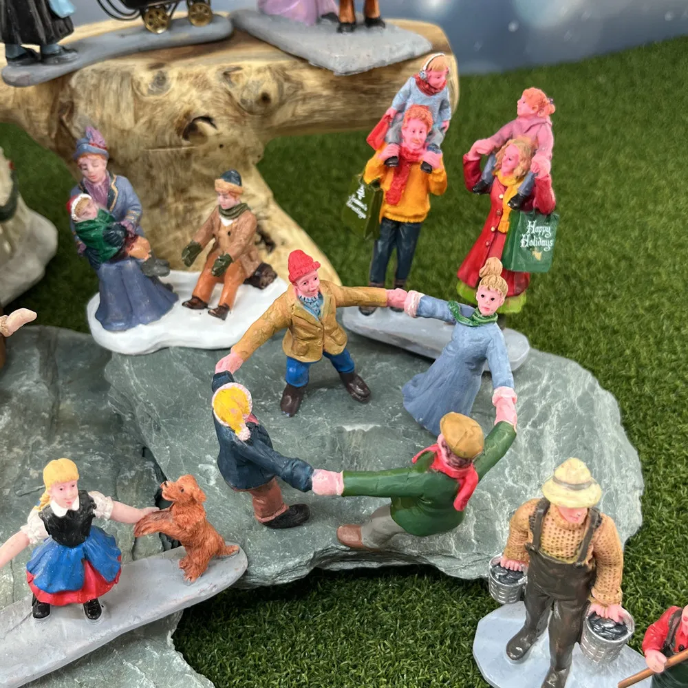 Christmas Village Resin Figurine Set, DIY Scene Model Sand Table Handicraft, Holiday Decor Ornaments, Gift & Collectible - Image 2