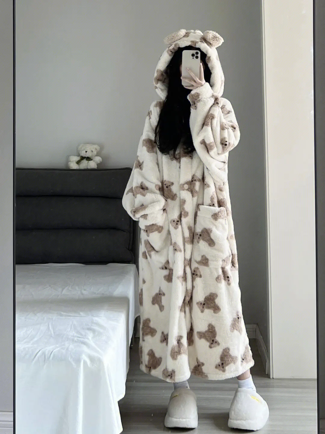 Fall and Winter Long Coral Velvet Nightgown Girl Cute Bear Pajamas Women's Thickened Warm Flannel Hooded Bathrobe Homewear - Image 2