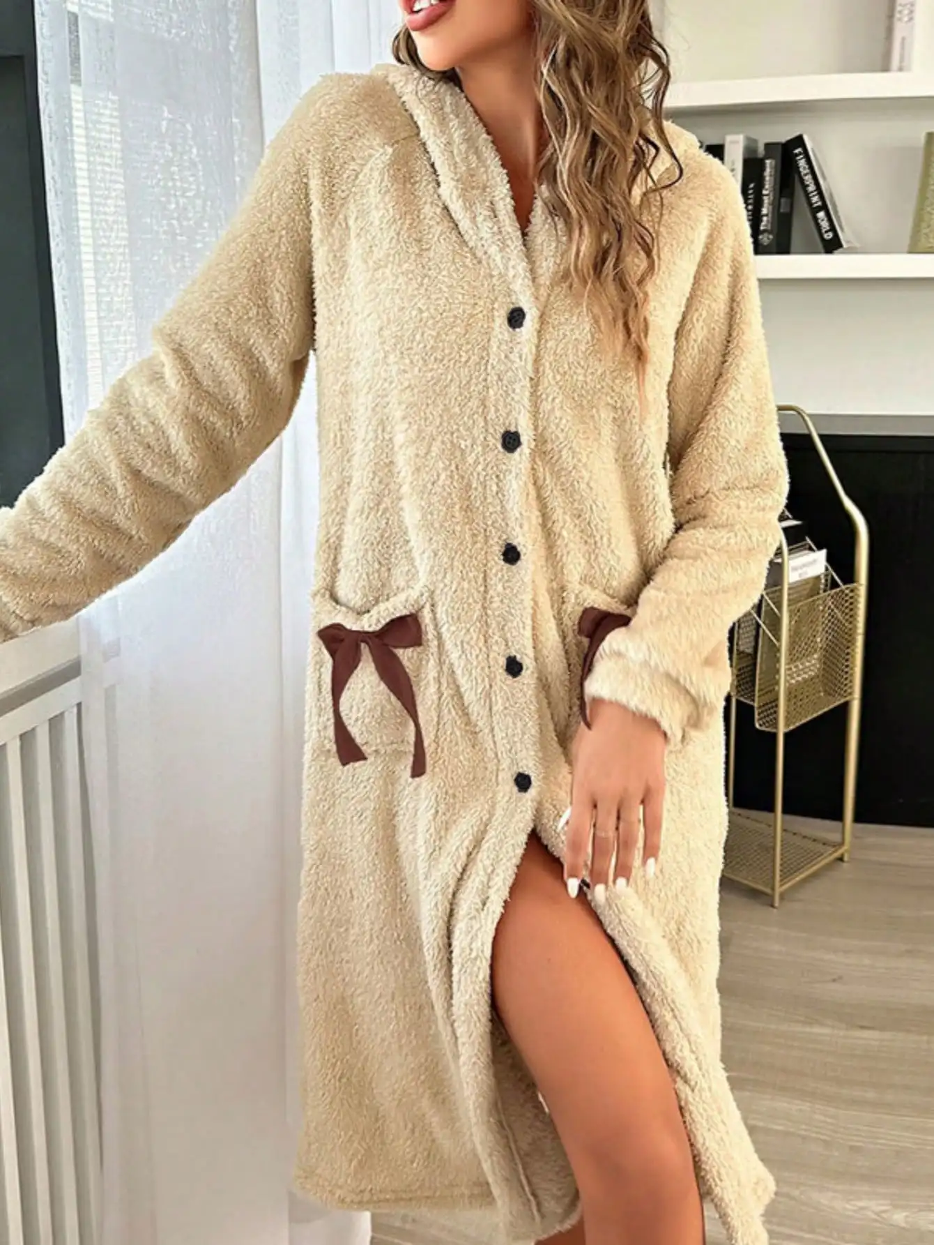For women in autumn and winter, bathrobes, bathrobes, warm coral fleece, loose and comfortable home wear can be worn outside - Image 4
