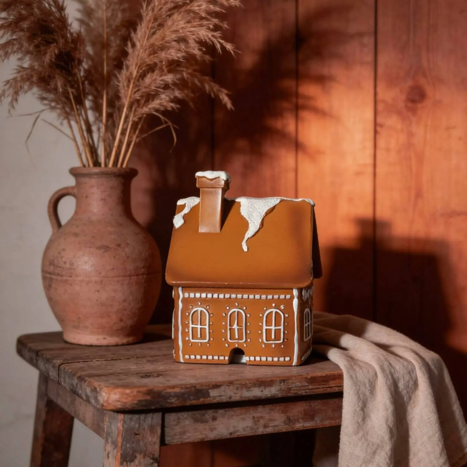Holiday Cottage Aroma Holder Festive Gift Gingerbread House Aroma Burner Christmas Cabin Censer Detailed Craftsmanship - Image 3