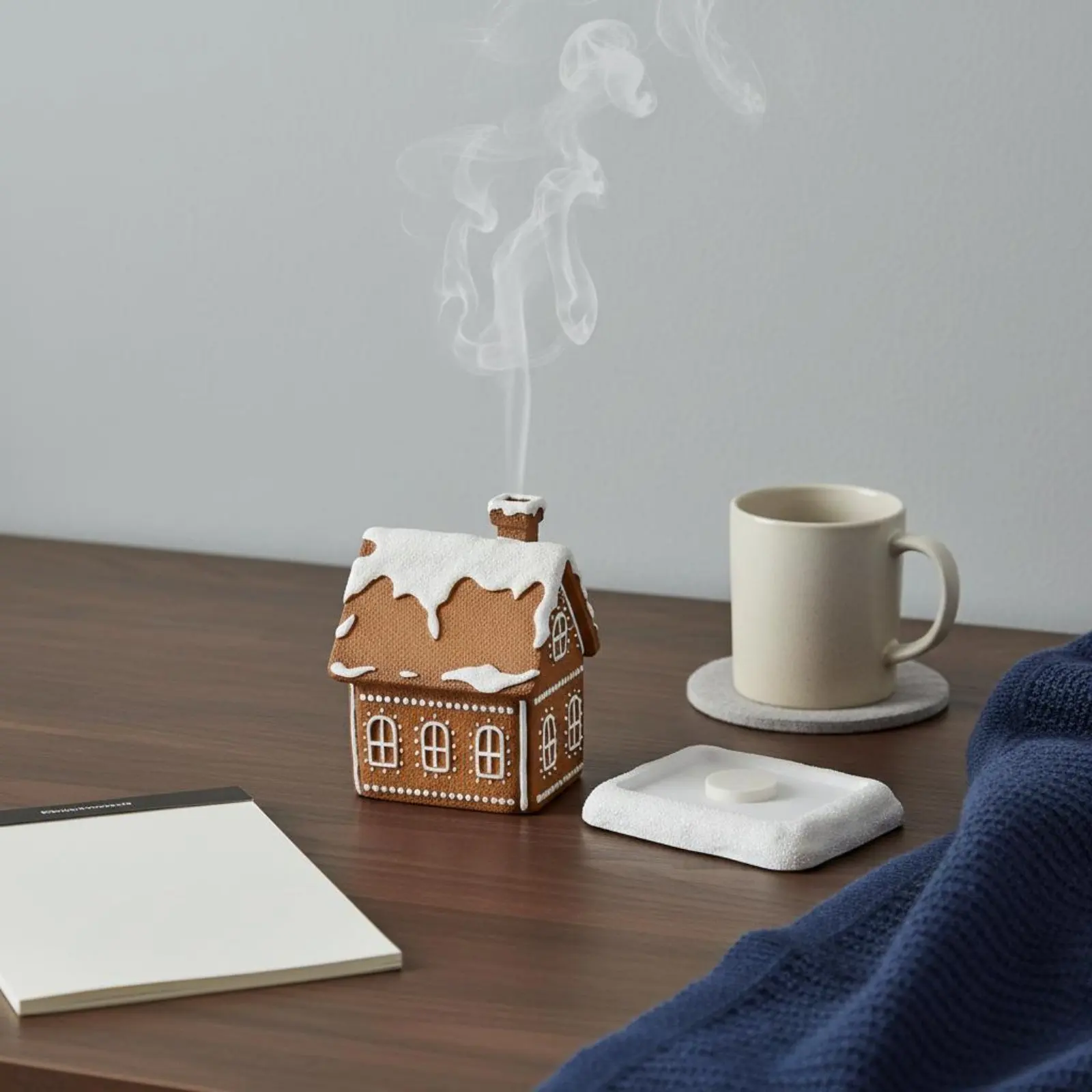 Holiday Cottage Aroma Holder Festive Gift Gingerbread House Aroma Burner Christmas Cabin Censer Detailed Craftsmanship - Image 5
