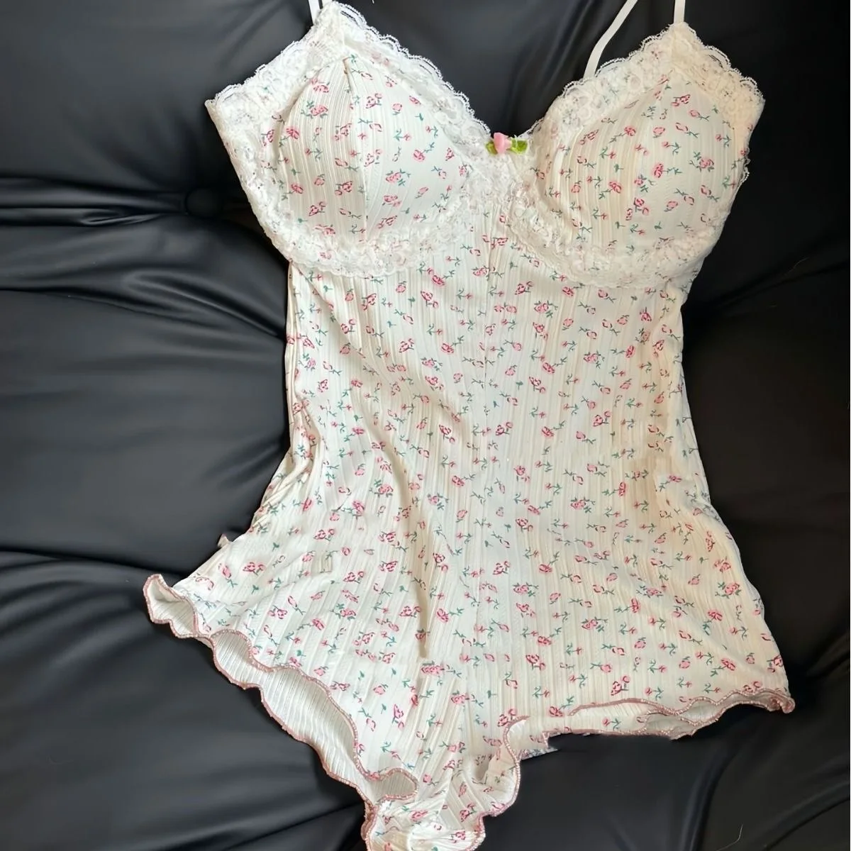 Women Ditsy Floral Lace Trim Cami Jumpsuit Built-in Bra Ruffle Hem One Piece Sleepwear