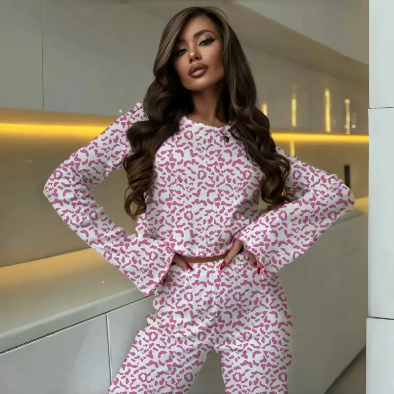 Women's Spring/Fall Pajamas: Bell-Sleeve Printed Cuffed Long-Sleeve Top and Long Pants Loungewear Winter Women's Two-Piece Set - Image 6