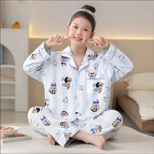 shinchan cartoon-patterned pajama set, a long-sleeved top and matching pants, comfortable homewear